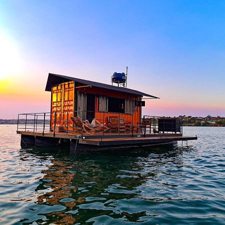 House Boat Faroeste Caboclo Brasília Buitenkant foto