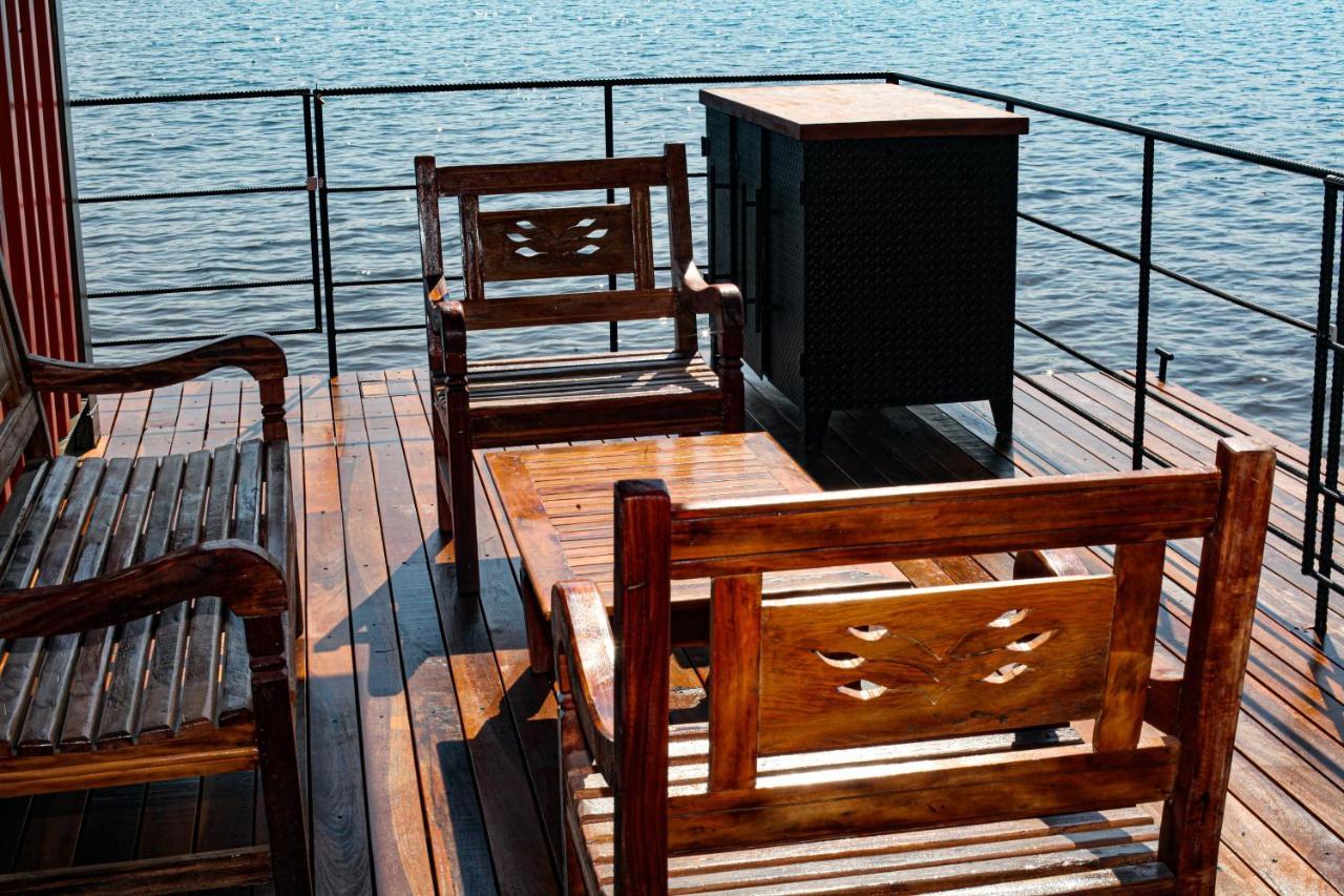 House Boat Faroeste Caboclo Brasília Buitenkant foto