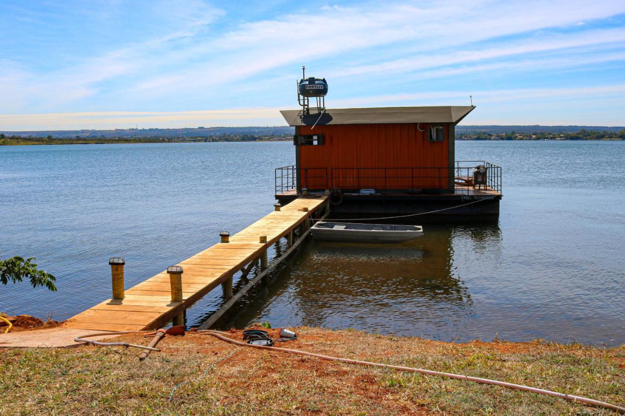House Boat Faroeste Caboclo Brasília Buitenkant foto